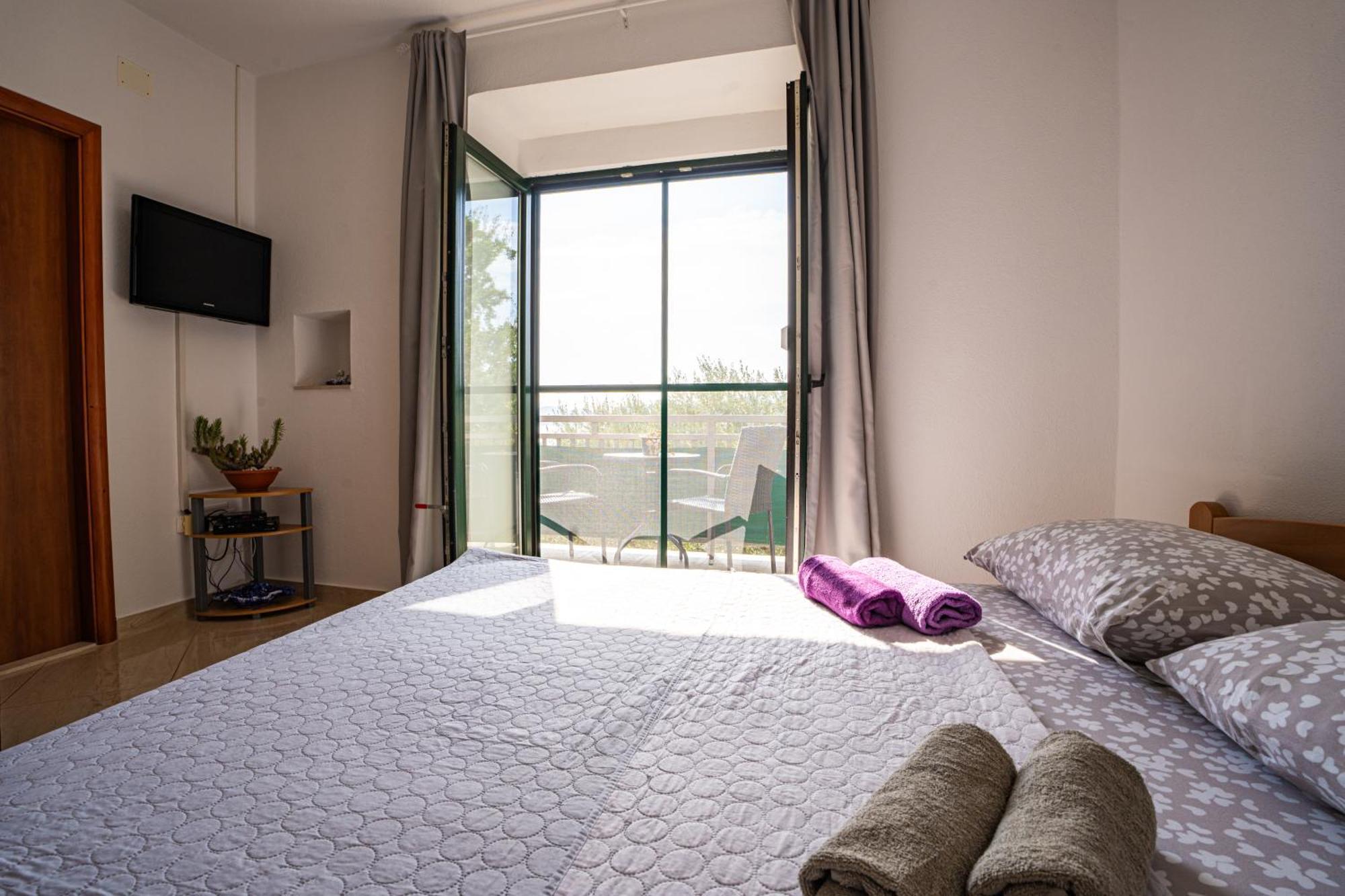 Apartmani Kremena Small Beach 200M Klek Exterior photo